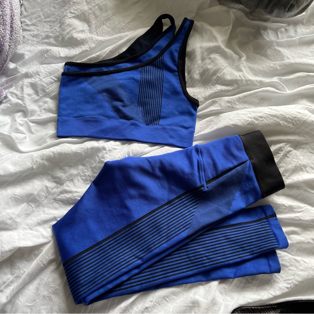 Kate Hudson Blue One Shoulder Bra and Leggings Fabletics Set XS